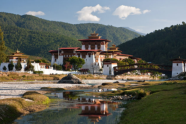 Paro Dzong - best fishing tour bhutan