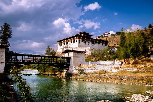 paro dzong in bhutan