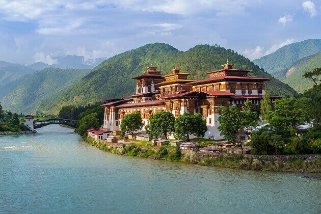 Punakha dzong - changangkha lhakhang bhutan