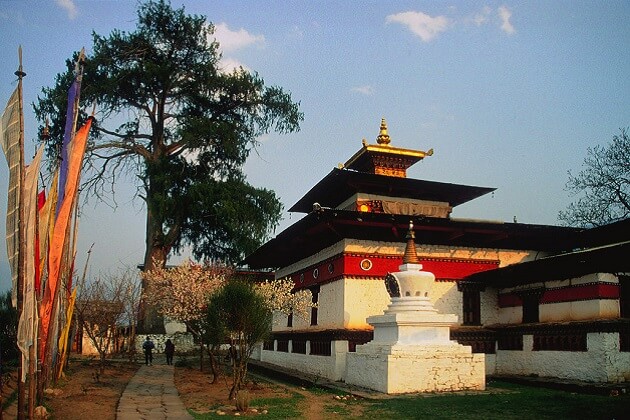 Kichu Lhakhang - laya gasa trek bhutan