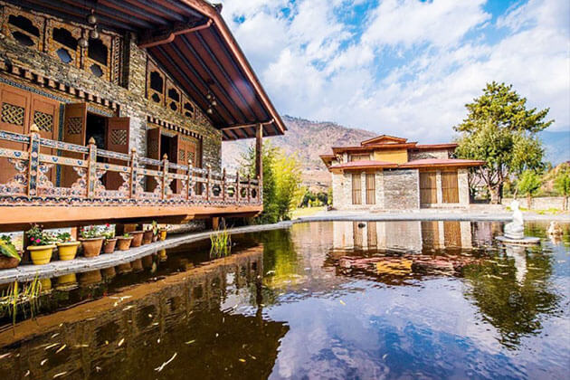bhutan resort for luxury and budget travelers