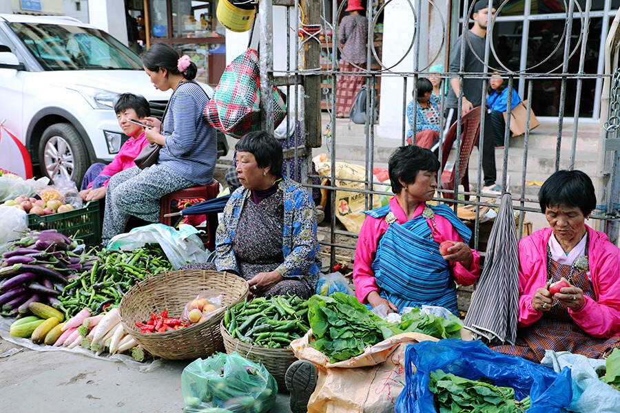 Bhutan shopping tours