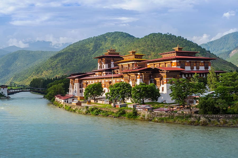 Punakha Dzong - bhutan 5-day itinerary Punakha Dzong - bhutan 5-day itinerary