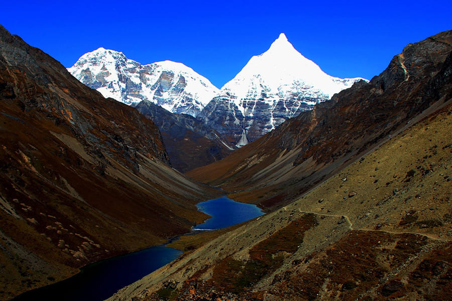 Jomolhari - bhutan trekking tour