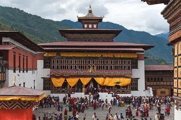 Thimphu Tashichhoe Dzong - bhutan textile tour 15 days