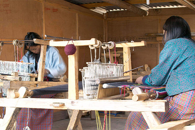 national handloom weaving center khaling - bhutan textile tour