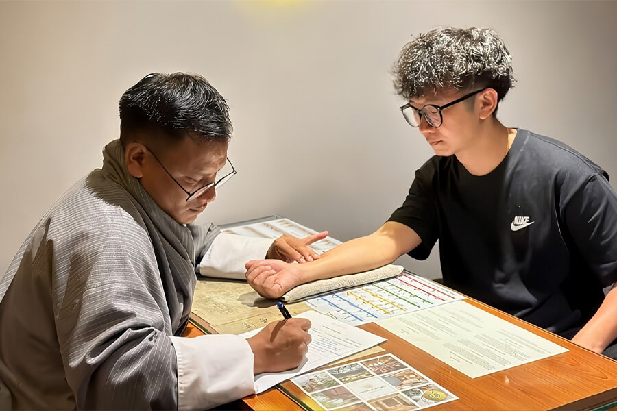 bhutan meditation retreat