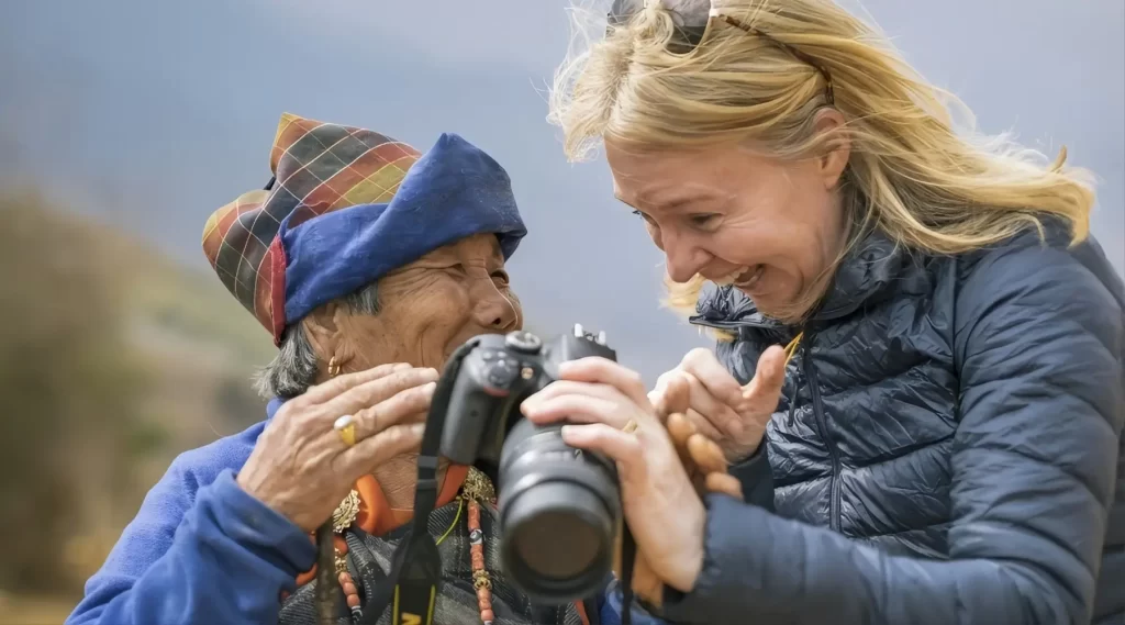 take photos with bhutanese woman in bhutan tours
