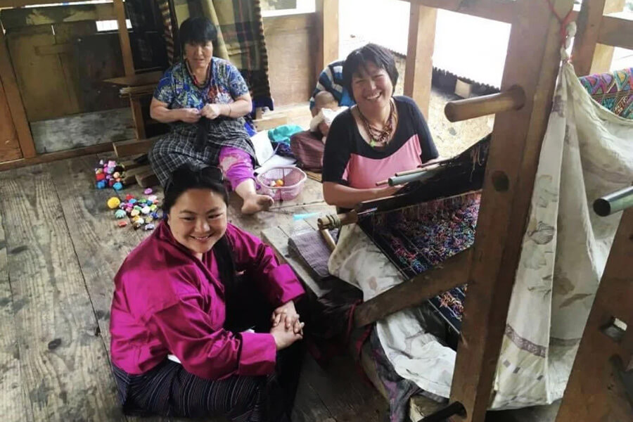 weaving center in bhutan 15-day tours