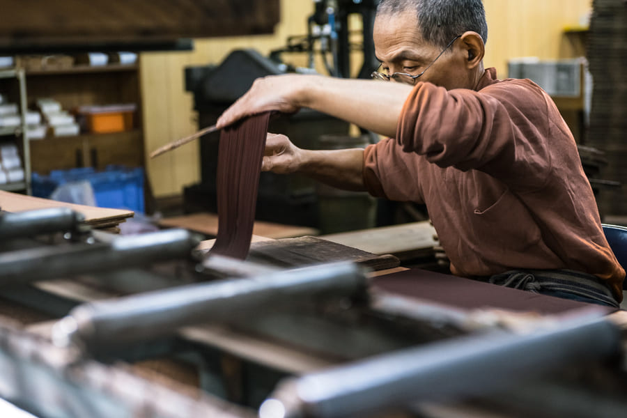 incense-making workshop in bhutan spiritual retreat incense-making workshop in bhutan spiritual retreat